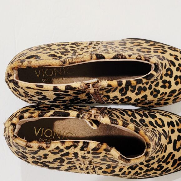 Vionic Georgia Leopard Cheetah Print Calf Hair Studded Ankle Boots Womens Size 8 - Picture 14 of 14